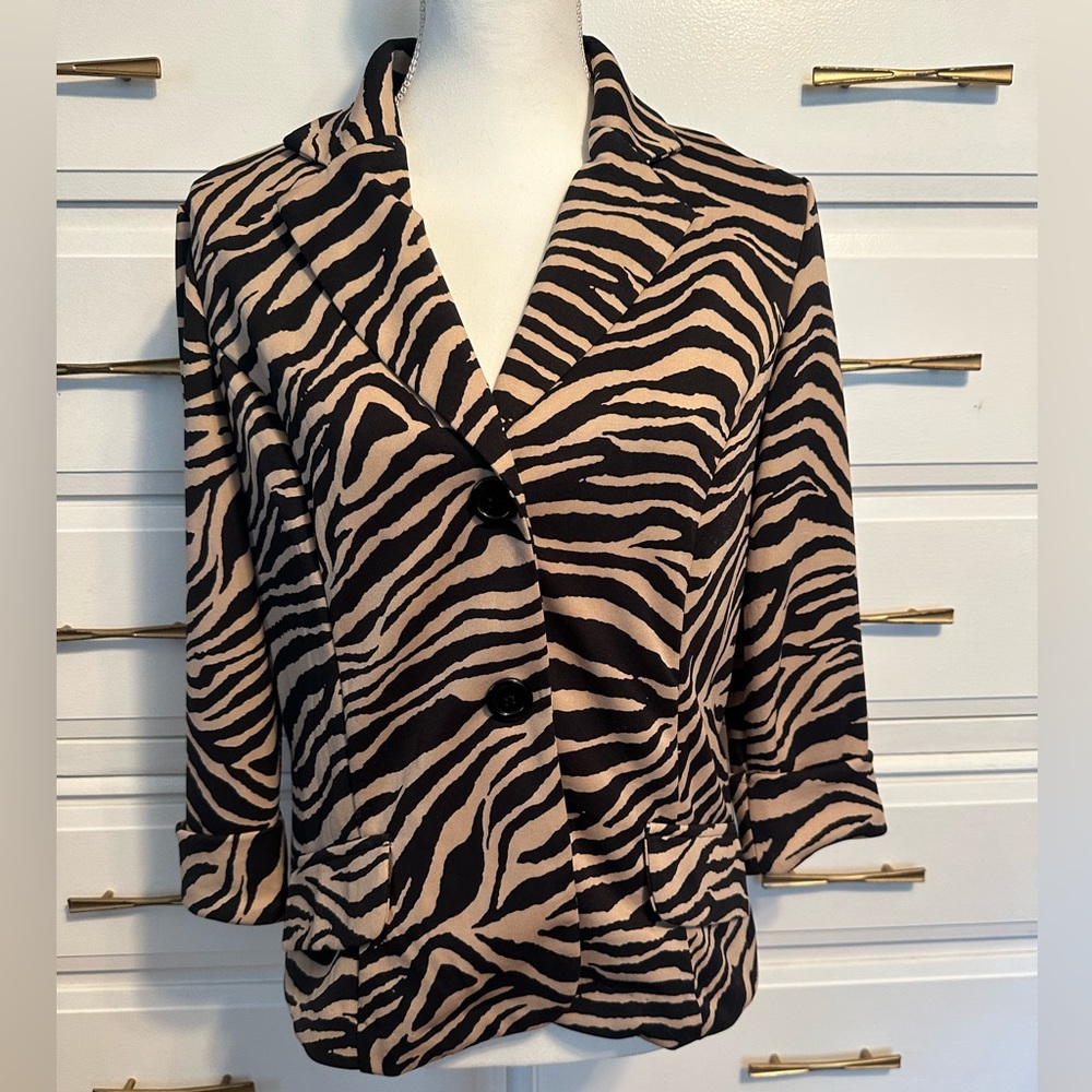 Courtenay Woman’s Tan/Black Zebra Print 3/4 Sleeve Jacket - Size M